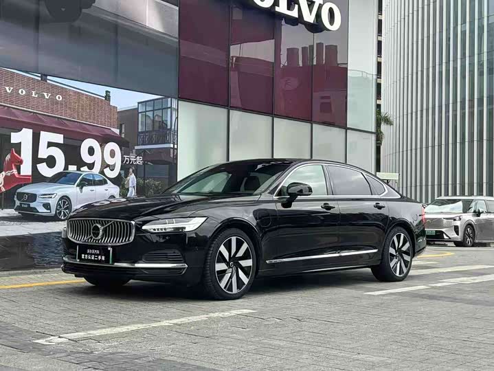 Фото 1 - Volvo S90 Hybrid