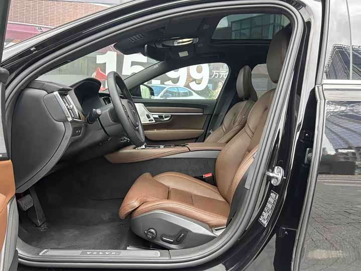 Фото 3 - Volvo S90 Hybrid