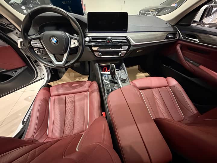 Photo 6 - BMW 5 Series