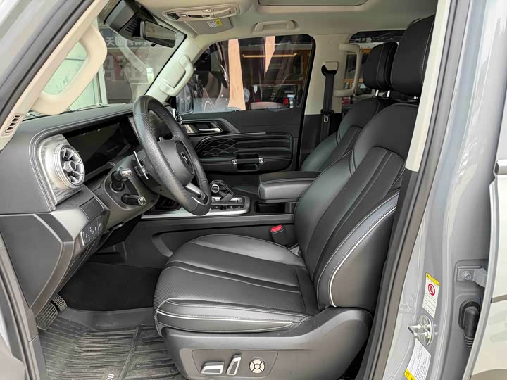 Фото 6 - Tank 300