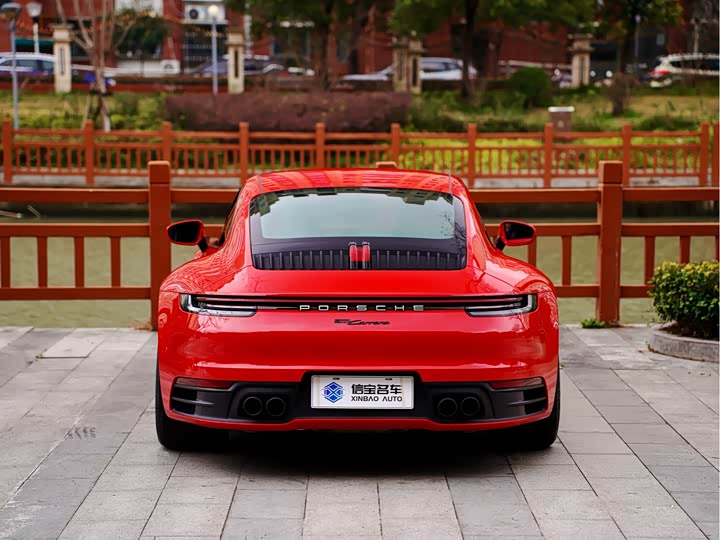 Фото 6 - Porsche 911