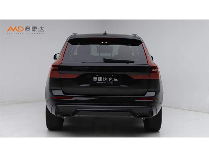 Photo 4 - Volvo XC60 Hybrid