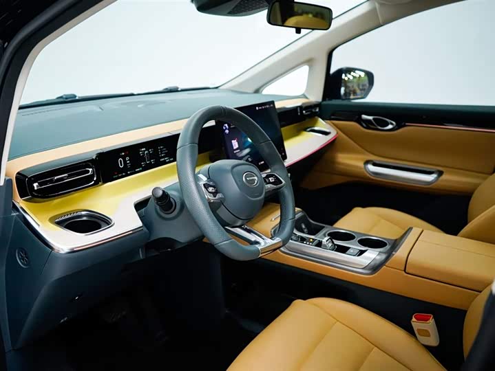 Фото 4 - GAC Trumpchi E8