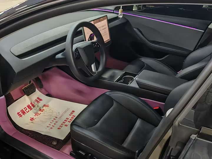 Фото 4 - Tesla Model 3