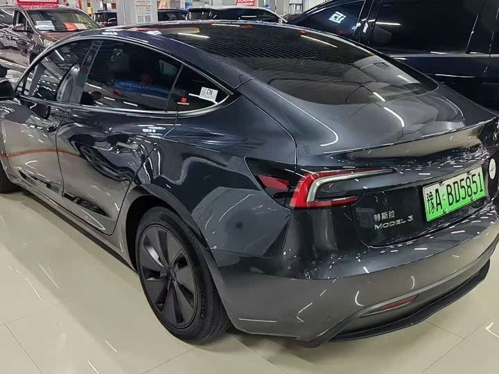 Фото 7 - Tesla Model 3