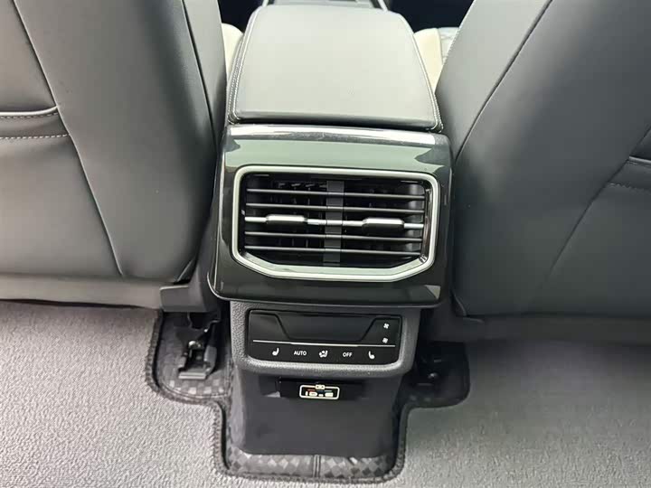 Фото 9 - Volkswagen ID.6 Crozz