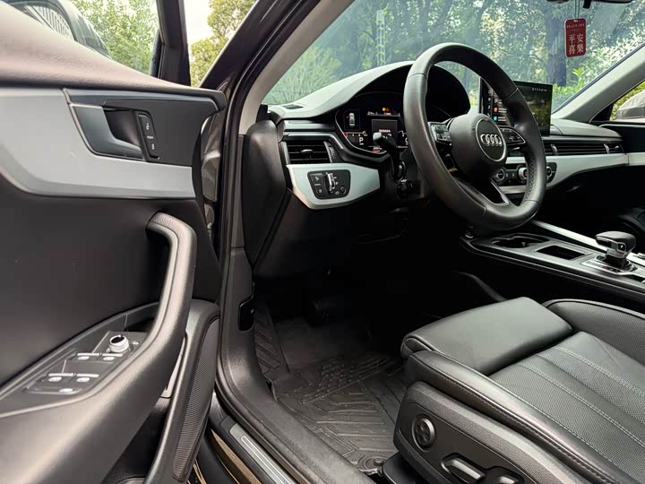 Фото 4 - Audi A4L