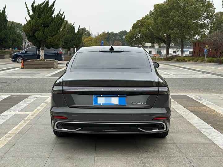 Photo 5 - Lincoln Z (Zephyr)