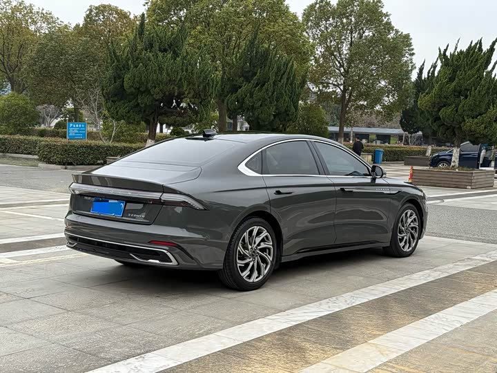 Photo 6 - Lincoln Z (Zephyr)