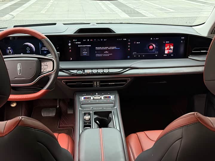 Photo 9 - Lincoln Z (Zephyr)