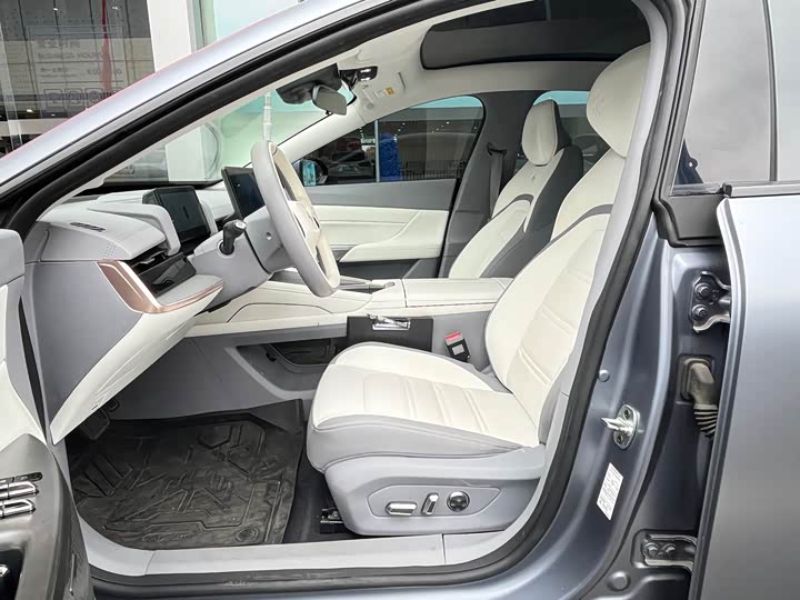 Фото 8 - Dongfeng Yipai eπ 007