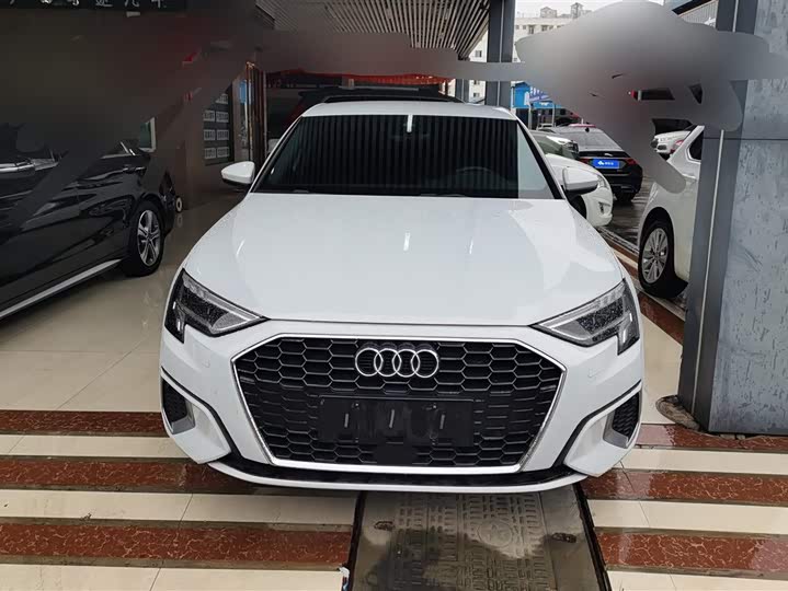 Фото 2 - Audi A3