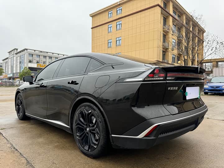 Фото 8 - Changan Deepal SL03