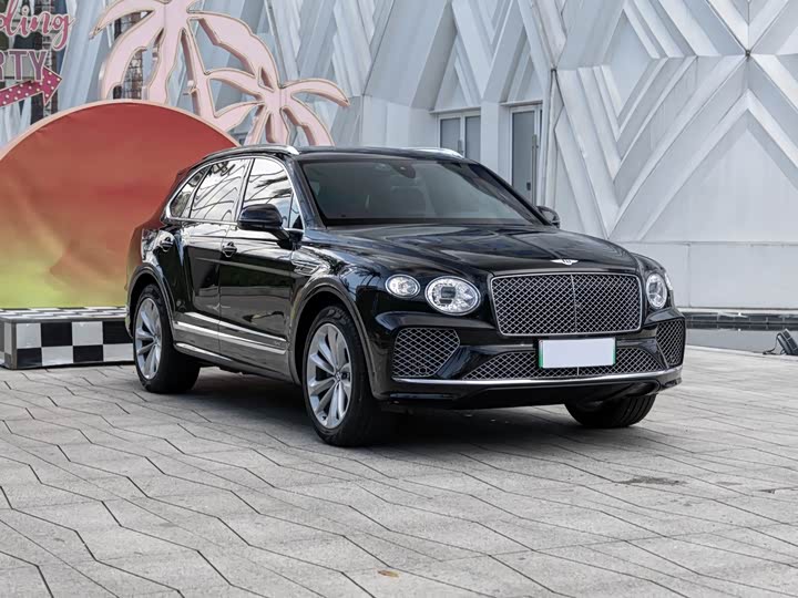 Photo 3 - Bentley Bentayga Hybrid