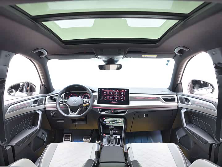 Фото 7 - Volkswagen Tayron X