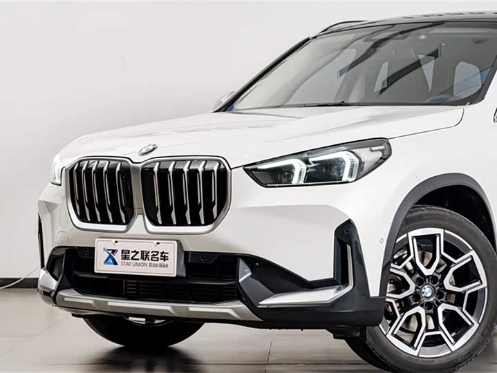 Фото 4 - BMW X1