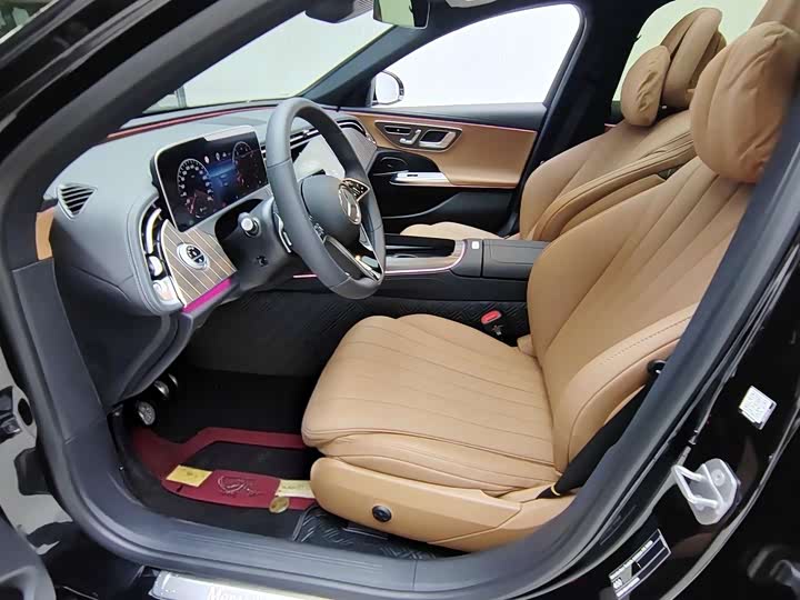 Photo 4 - Mercedes-Benz E-Class