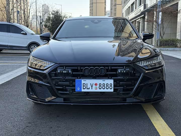 Фото 3 - Audi A7L