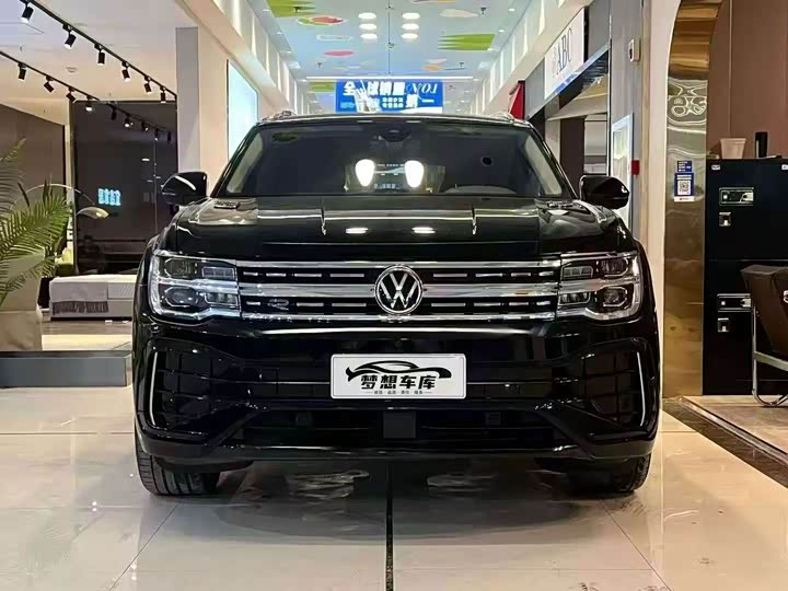 Photo 2 - Volkswagen Teramont X