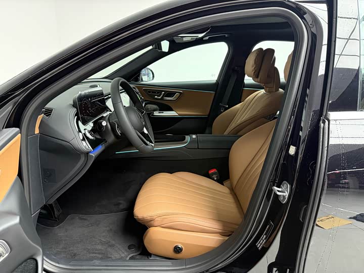 Фото 6 - Mercedes-Benz E-Class