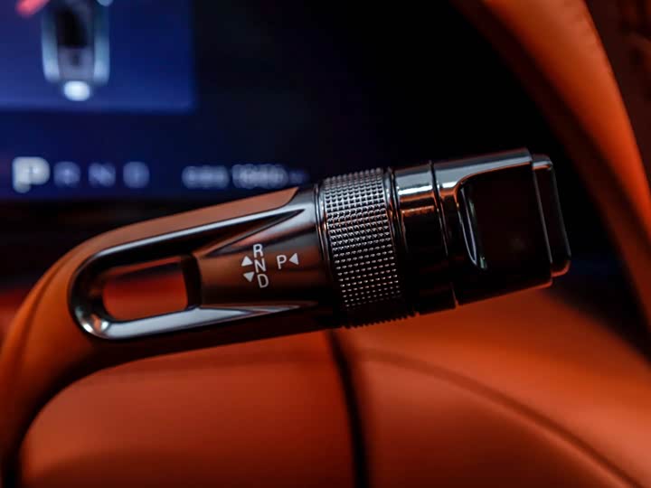 Фото 4 - BYD Yangwang U8