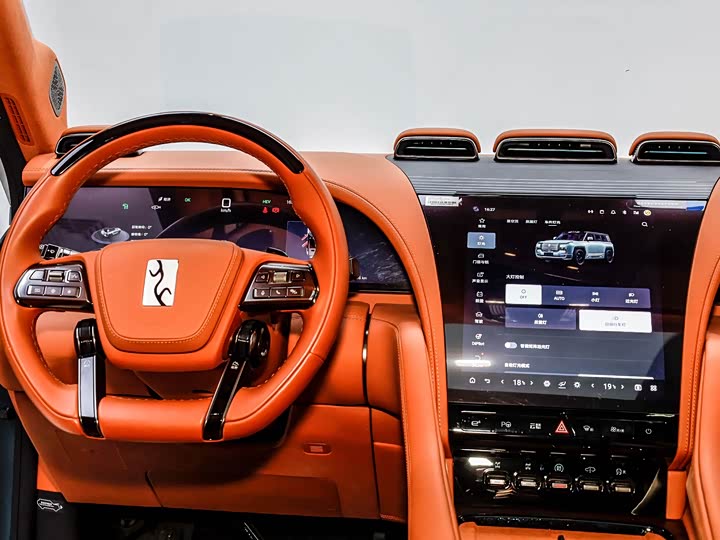 Фото 5 - BYD Yangwang U8