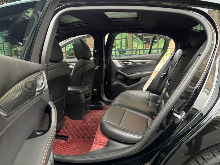 Фото 9 - Cadillac CT5