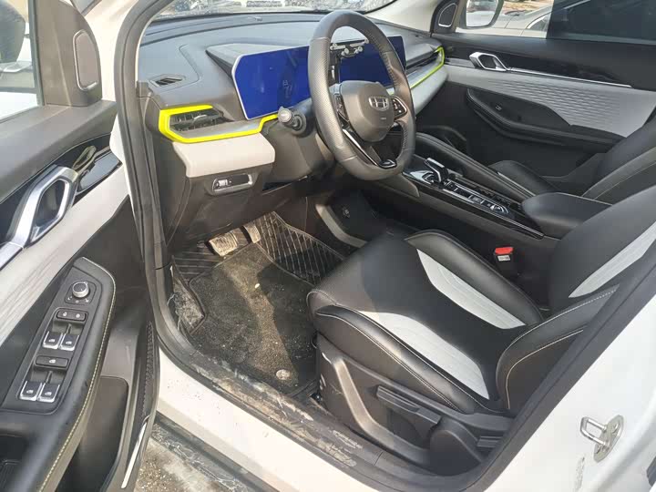 Photo 4 - Geely Coolray