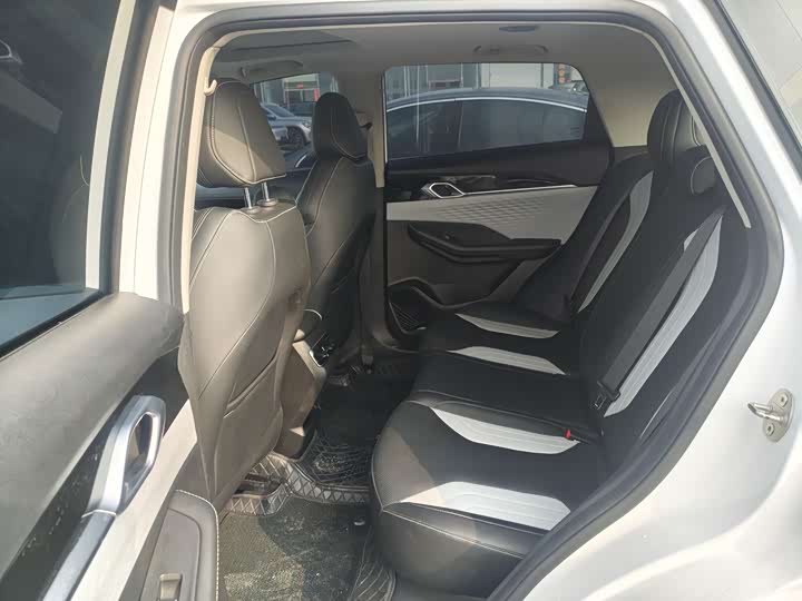 Photo 5 - Geely Coolray