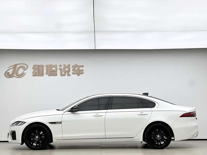 Фото 3 - Jaguar XF L