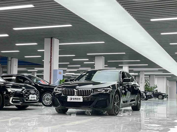 Фото 1 - BMW 5 Series