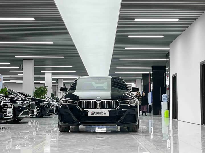 Фото 2 - BMW 5 Series