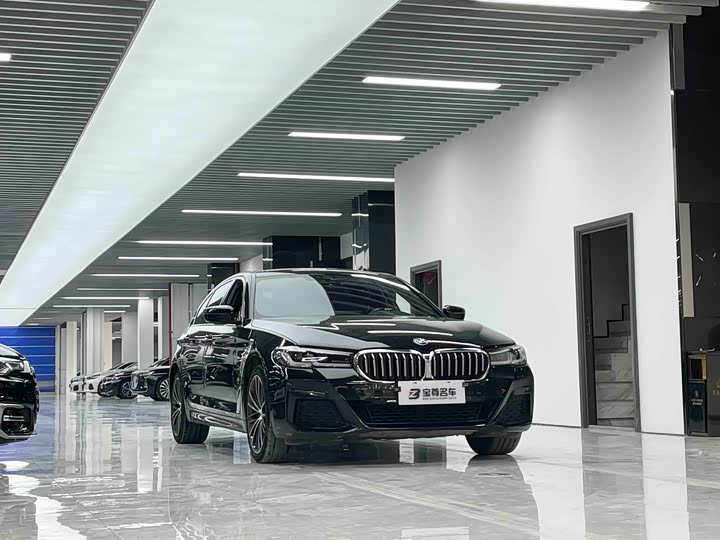 Фото 3 - BMW 5 Series