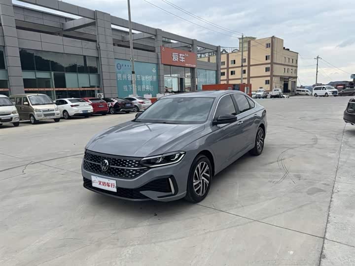 Photo 1 - Volkswagen Lavida