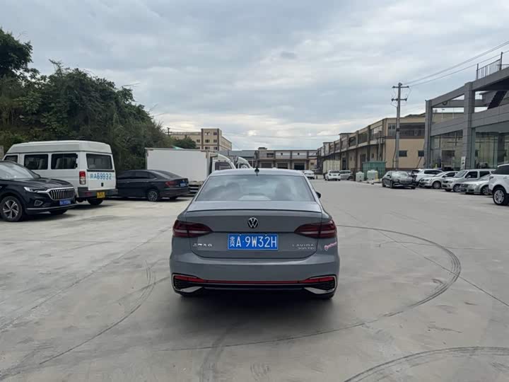 Photo 4 - Volkswagen Lavida