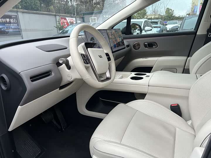 Фото 4 - LiXiang i8