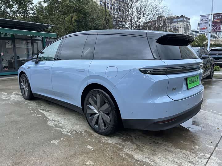 Фото 9 - LiXiang i8