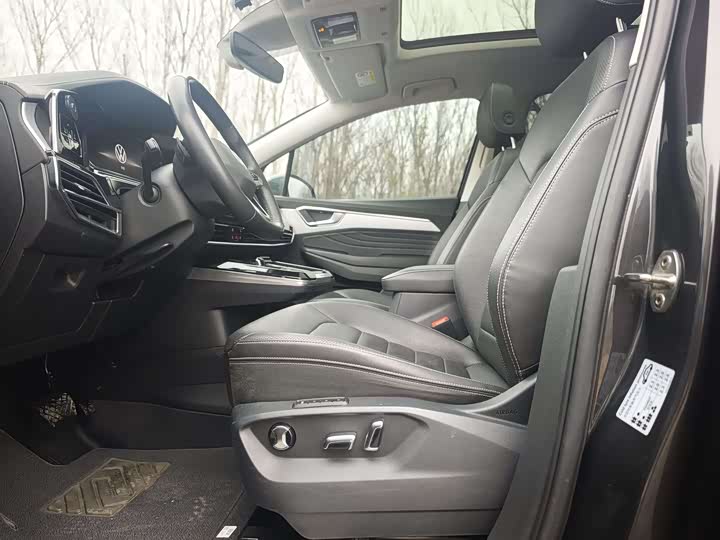 Photo 6 - Volkswagen Talagon