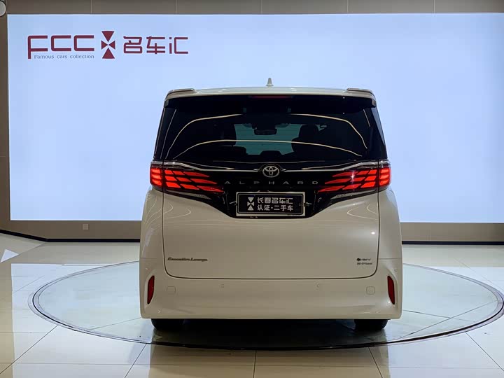 Фото 6 - Toyota Alphard