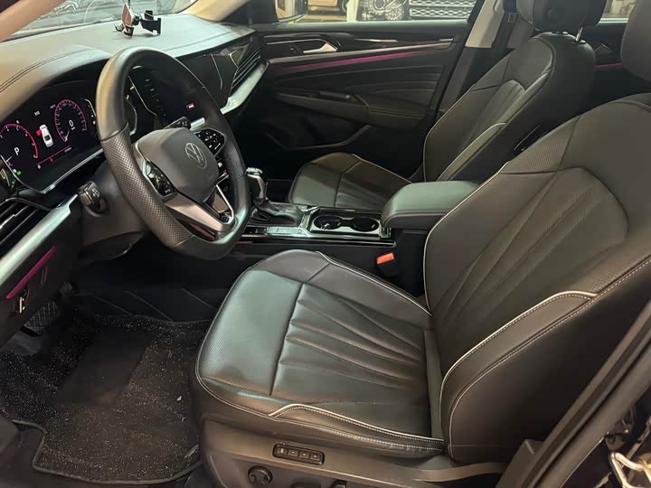 Фото 4 - Volkswagen Passat