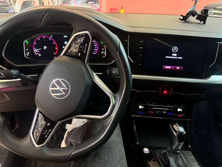 Фото 5 - Volkswagen Passat