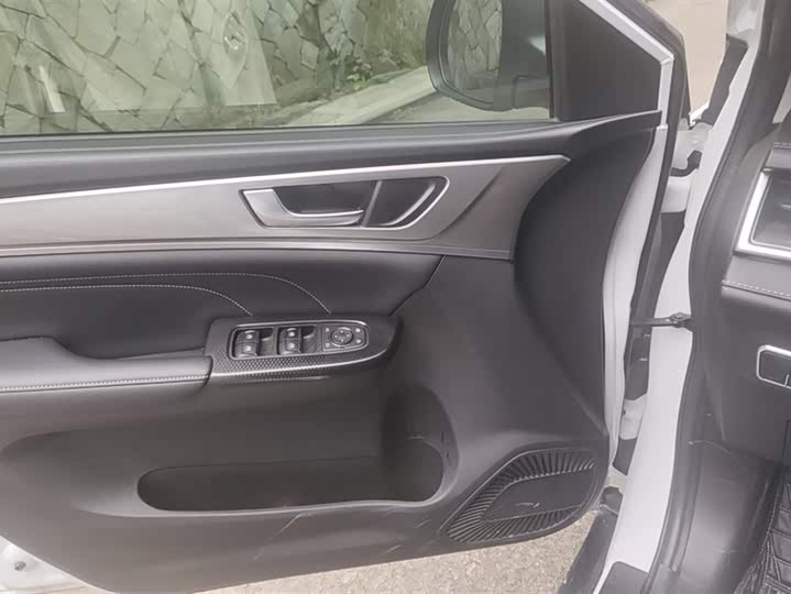 Фото 7 - Haval M6