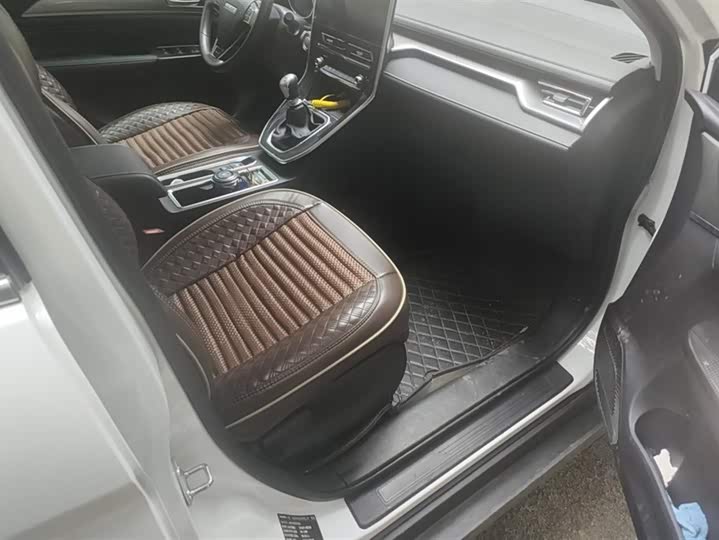 Фото 8 - Haval M6