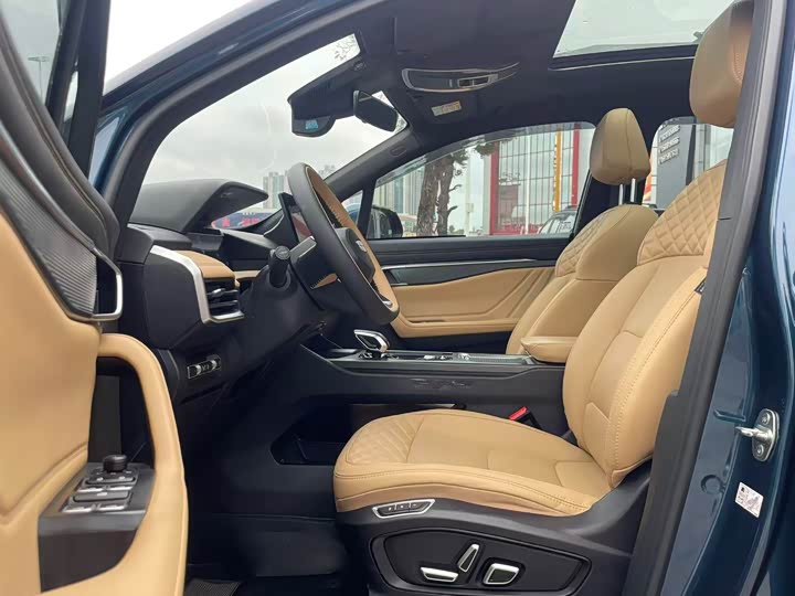 Фото 6 - Geely Okavango L