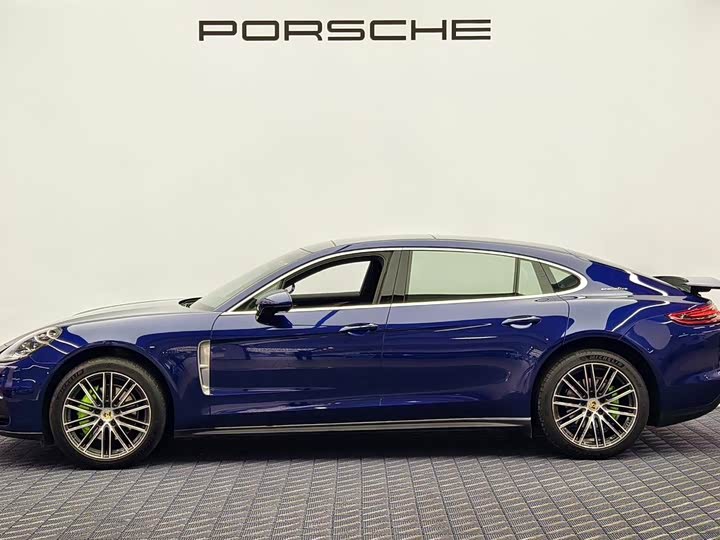 Фото 5 - Porsche Panamera