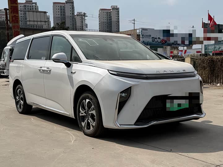 Фото 3 - Maxus Mifa 9