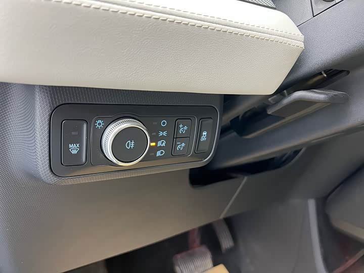 Фото 7 - Ford Mustang Mach-E