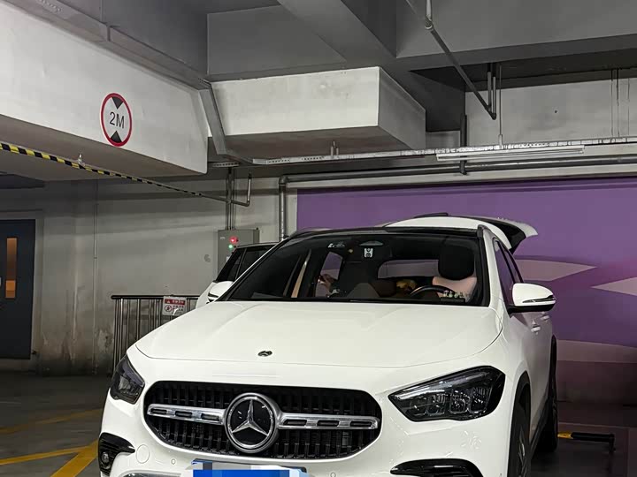 Photo 2 - Mercedes-Benz GLA-Class