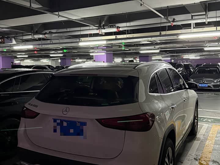 Photo 7 - Mercedes-Benz GLA-Class