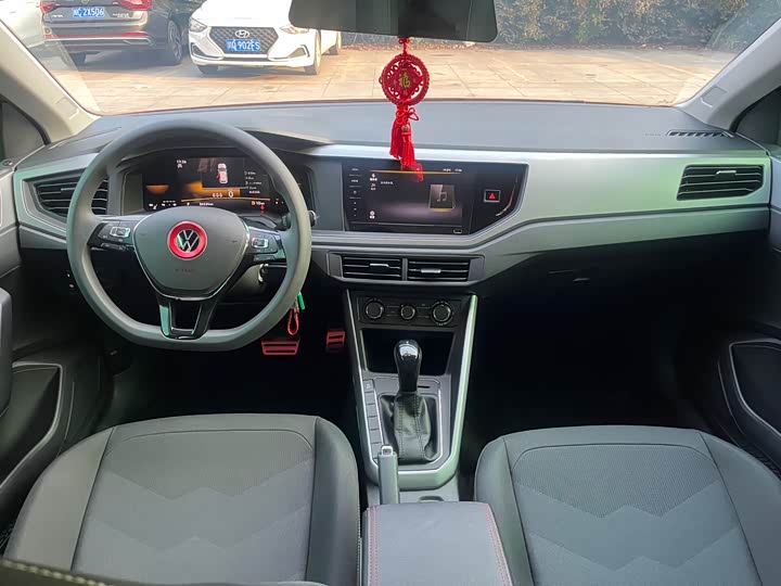 Photo 5 - Volkswagen Polo